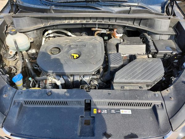 2017 HYUNDAI TUCSON SE (no options)
