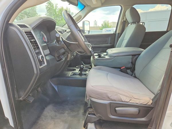 2015 RAM 5500 CREW CAB CHASSIS