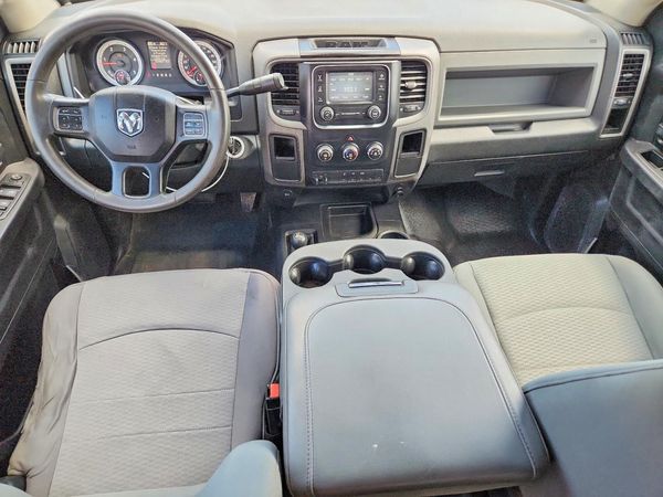 2015 RAM 5500 CREW CAB CHASSIS