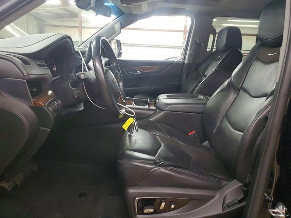 2018 CADILLAC ESCALADE ESV Luxury