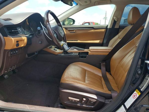2016 LEXUS ES