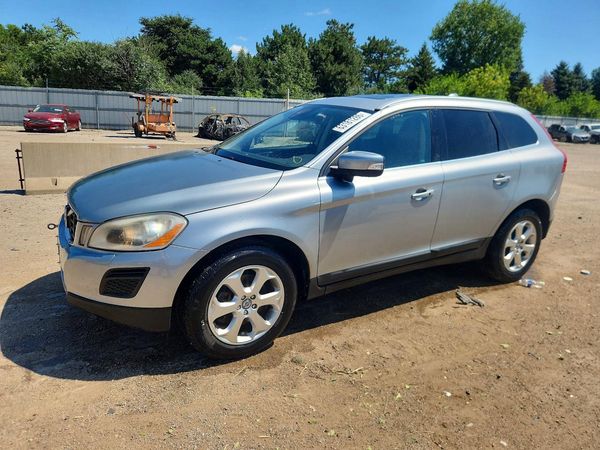 2013 VOLVO XC60