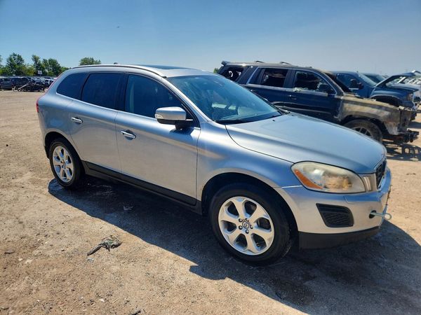 2013 VOLVO XC60