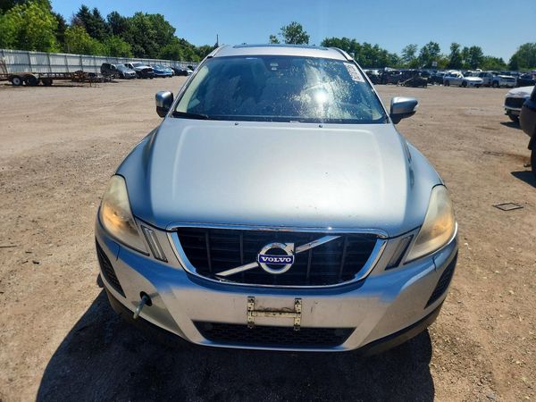 2013 VOLVO XC60