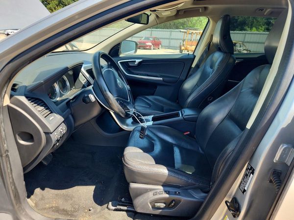 2013 VOLVO XC60