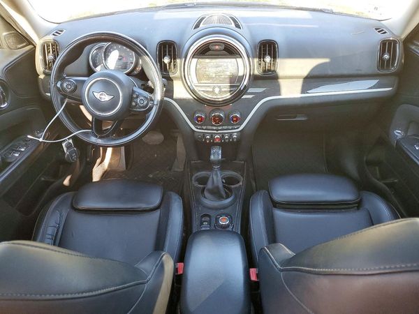 2018 MINI COOPER