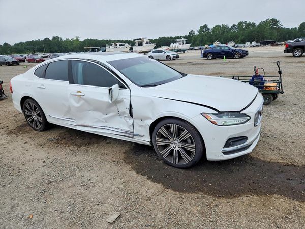2021 VOLVO S90