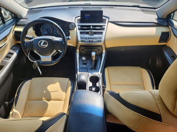 2015 LEXUS NX 200t Luxury