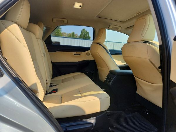 2015 LEXUS NX 200t Luxury