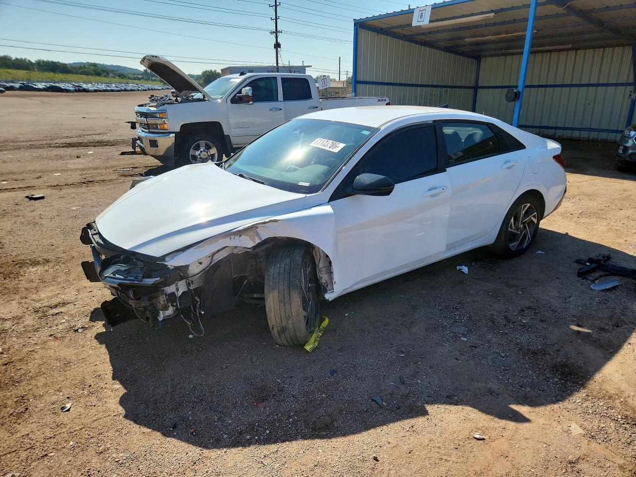 2025 HYUNDAI ELANTRA SEL Sport — Front 3/4