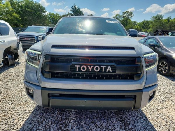 2018 TOYOTA TUNDRA Limited