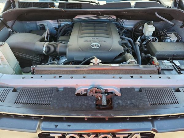 2018 TOYOTA TUNDRA Limited