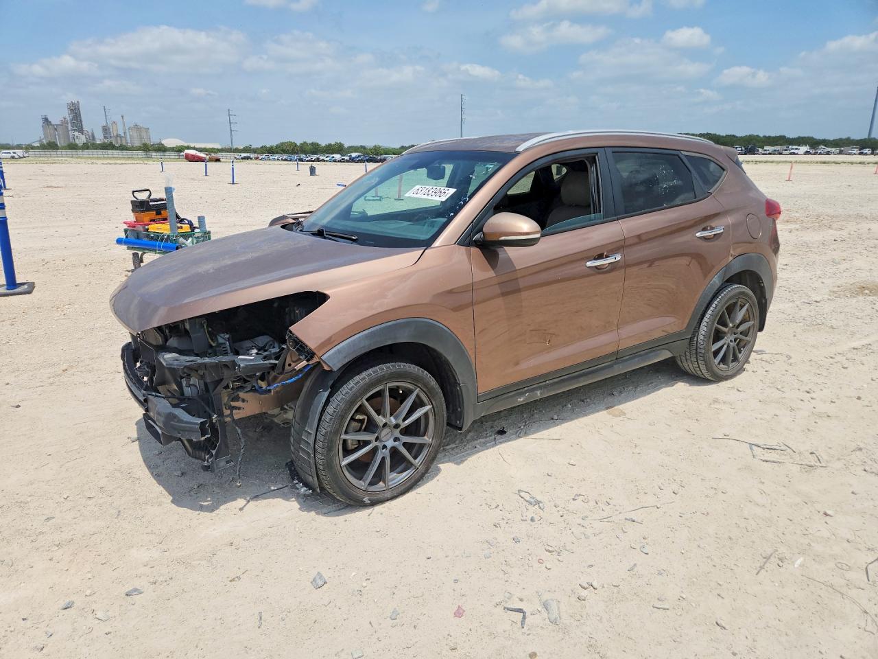 2016 HYUNDAI TUCSON — Front 3/4
