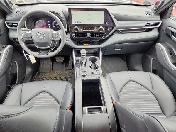 2025 TOYOTA HIGHLANDER