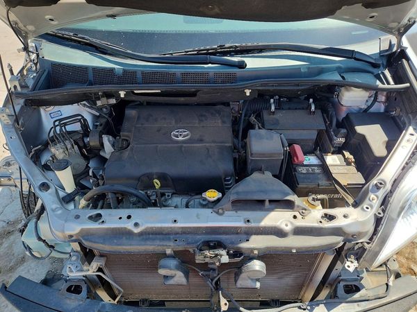 2013 TOYOTA SIENNA