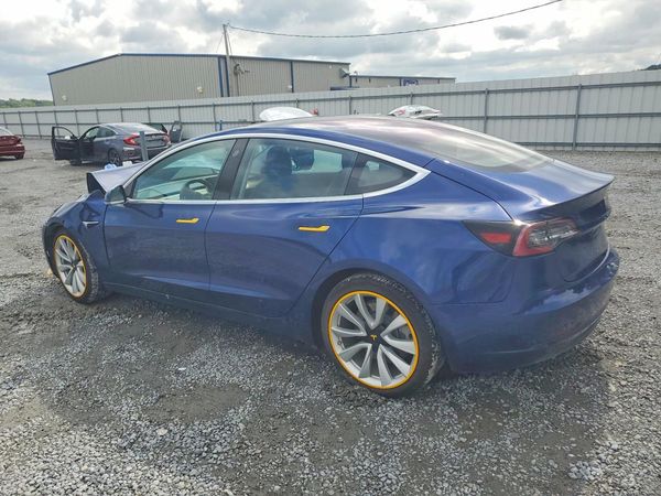 2018 TESLA MODEL 3