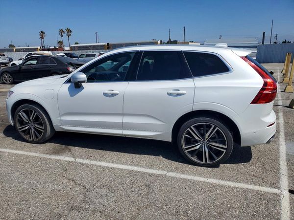 2019 VOLVO XC60 R-Design