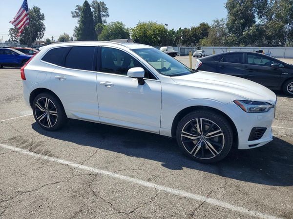 2019 VOLVO XC60 R-Design
