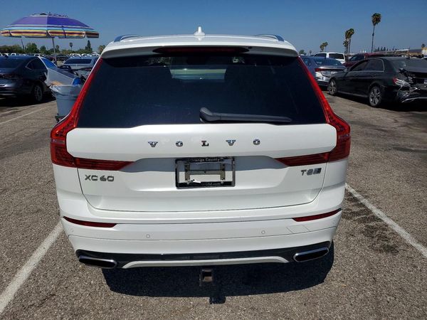 2019 VOLVO XC60 R-Design