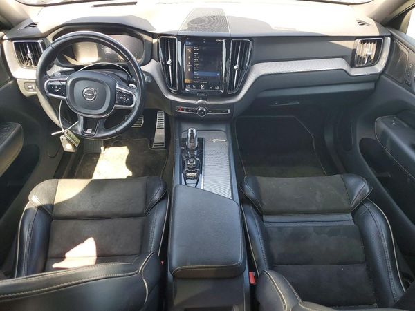 2019 VOLVO XC60 R-Design