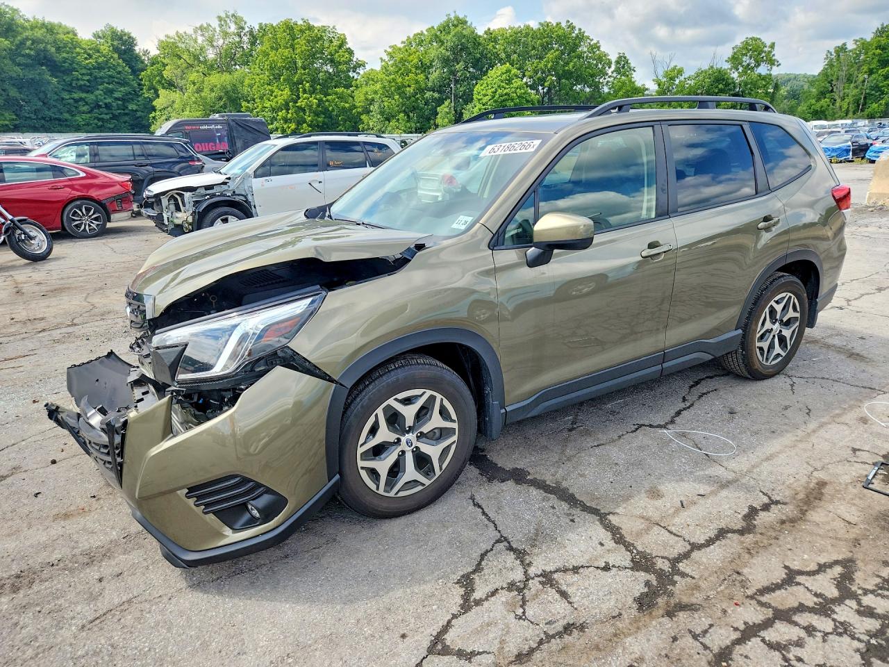 2024 SUBARU FORESTER Premium