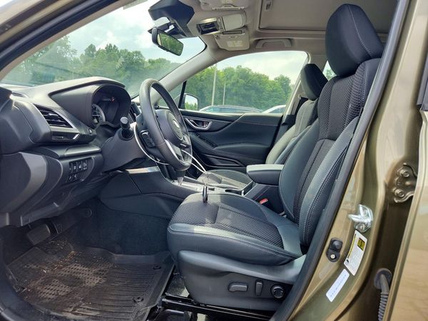 2024 SUBARU FORESTER Premium