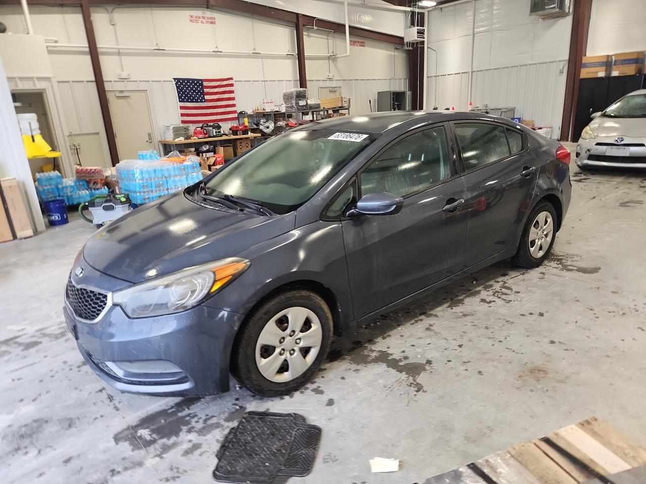 2016 KIA FORTE GL (Middle-Low Grade)