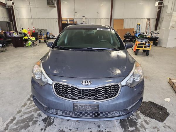 2016 KIA FORTE GL (Middle-Low Grade)