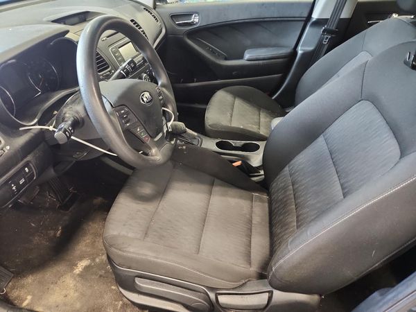2016 KIA FORTE GL (Middle-Low Grade)