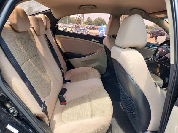 2017 HYUNDAI ACCENT SE Base