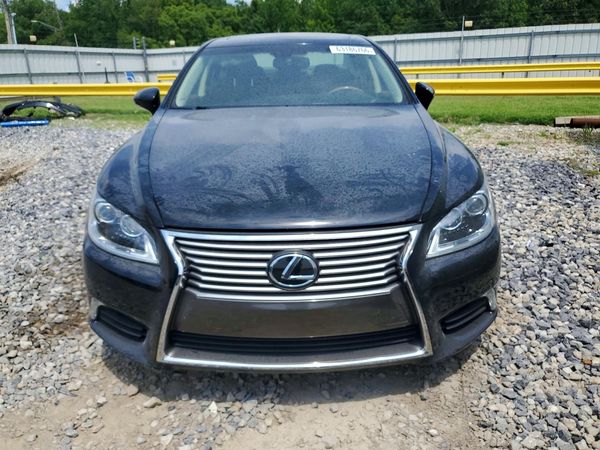2017 LEXUS LS 460