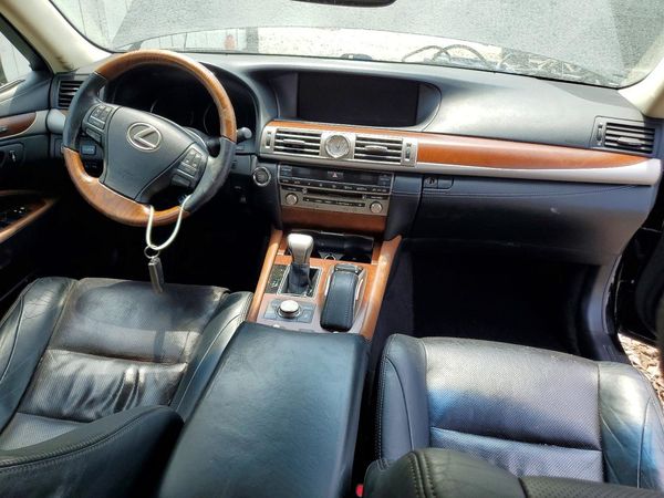 2017 LEXUS LS 460