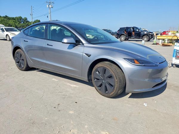 2026 TESLA MODEL 3