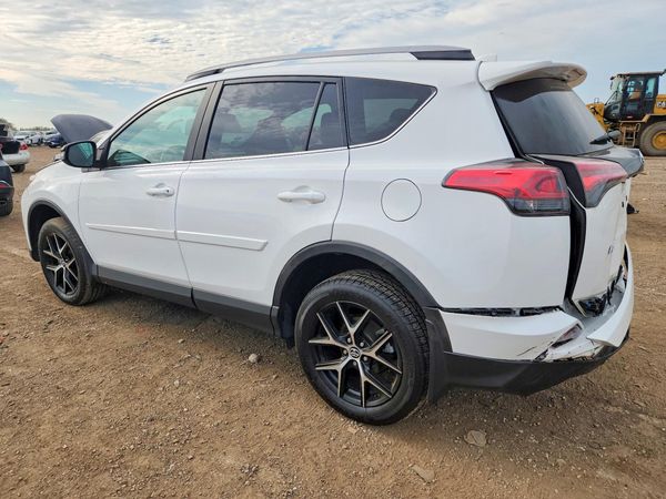 2018 TOYOTA RAV4 SE