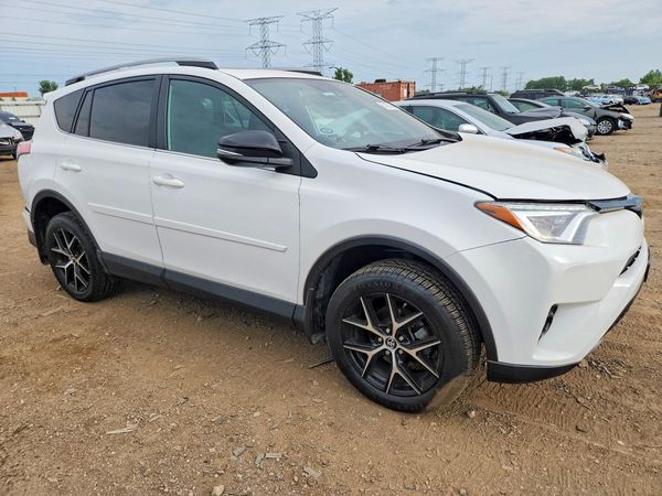 2018 TOYOTA RAV4 SE