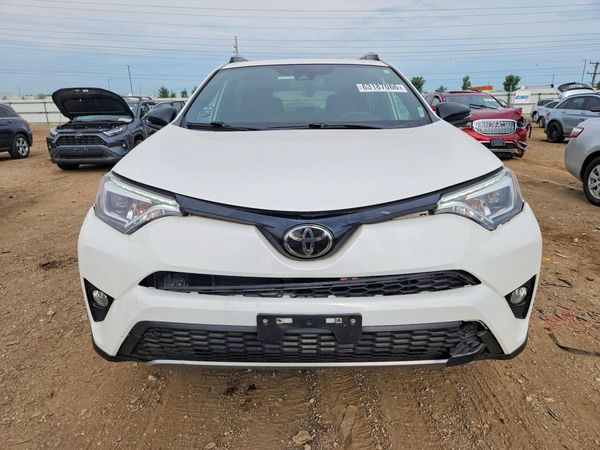 2018 TOYOTA RAV4 SE