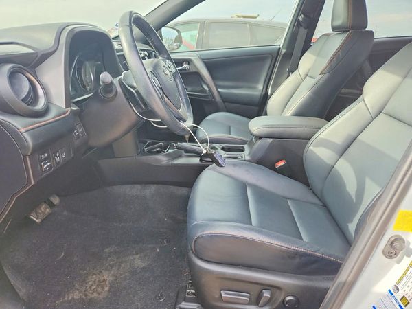 2018 TOYOTA RAV4 SE