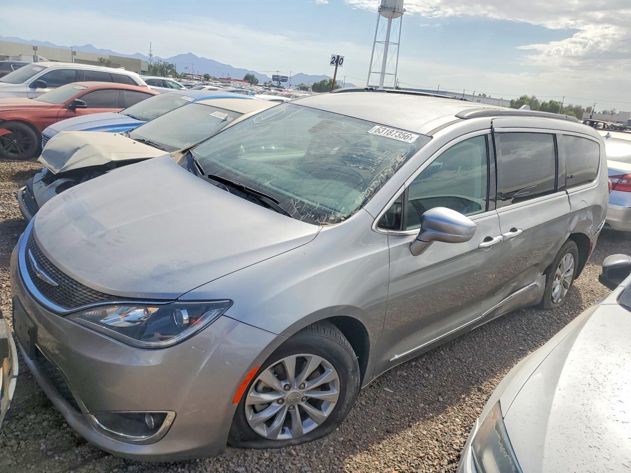 2017 CHRYSLER PACIFICA