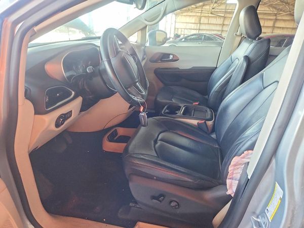 2017 CHRYSLER PACIFICA