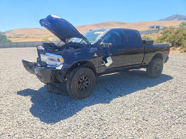2023 RAM 2500 Laramie — Front 3/4