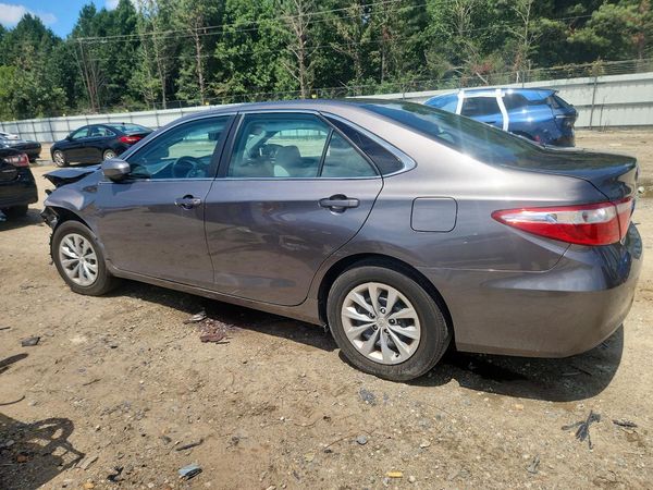 2016 TOYOTA CAMRY