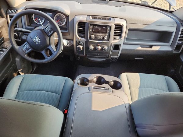 2017 RAM 1500 ST