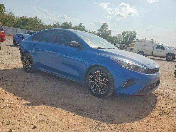 2022 KIA FORTE GT Line