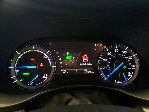 2020 TOYOTA HIGHLANDER XLE Nav