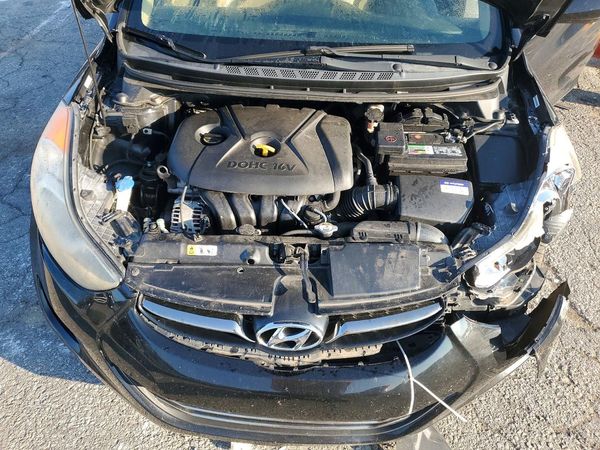2013 HYUNDAI ELANTRA