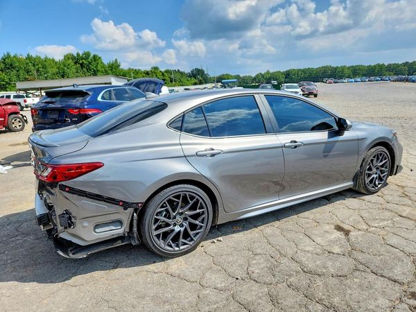 2026 TOYOTA CAMRY