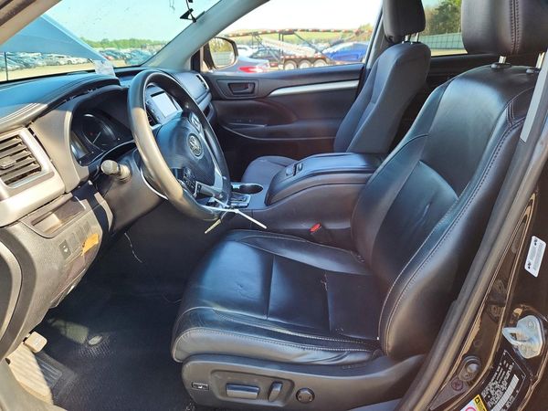 2015 TOYOTA HIGHLANDER