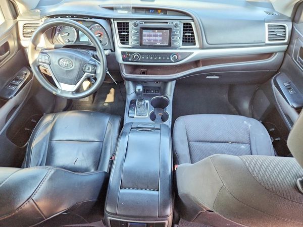 2015 TOYOTA HIGHLANDER