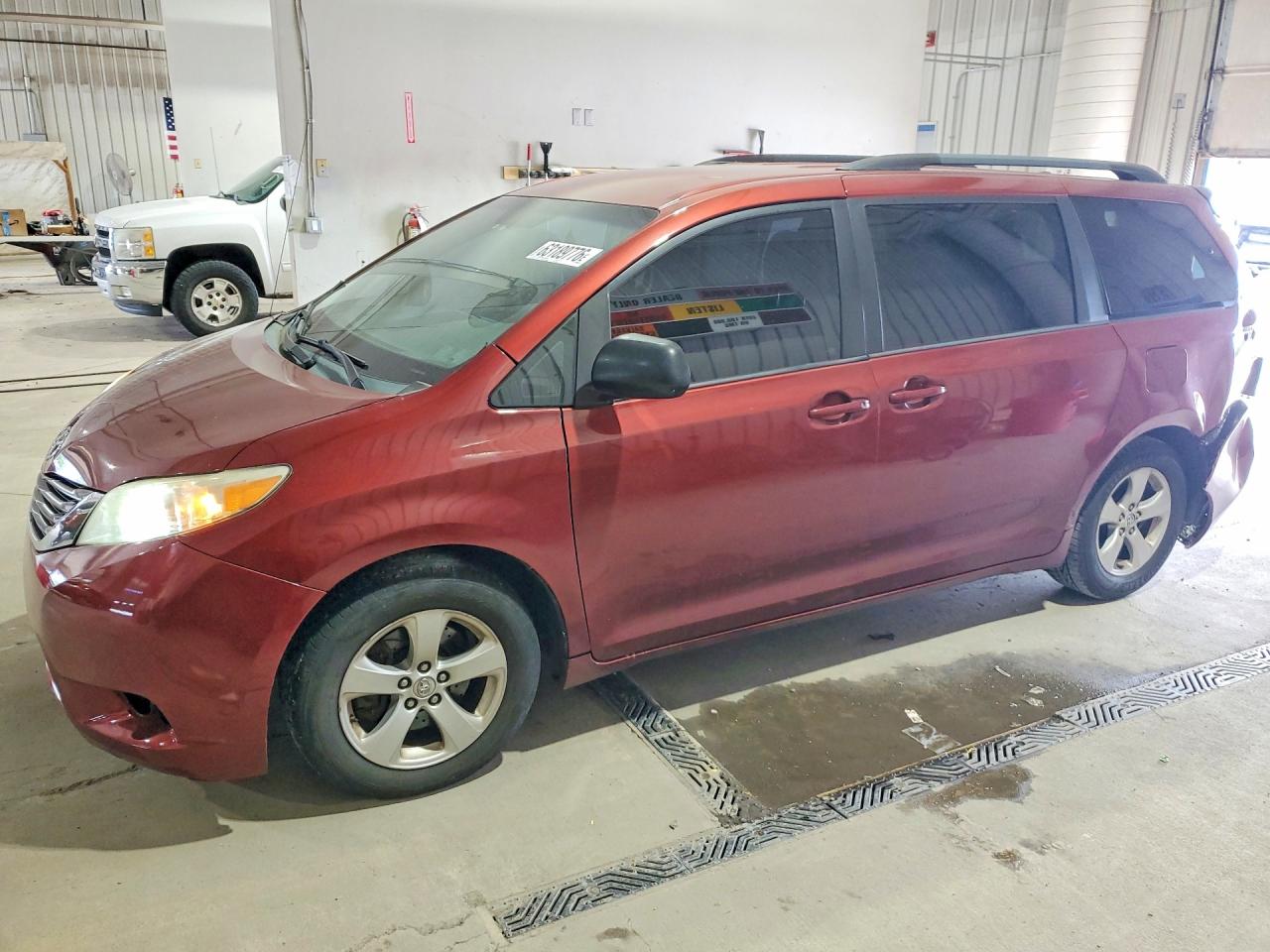 2014 TOYOTA SIENNA
