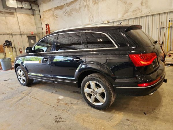 2012 AUDI Q7 Premium Plus